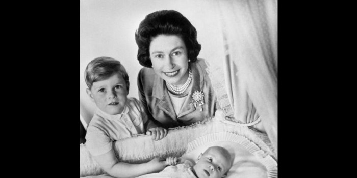 Queen and older brother Andrew with little Edward | Image courtesy: vintage-royalty.tumblr.com